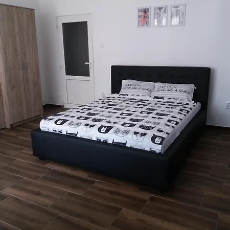 Stan Na Dan Dunja 2 Apartment
